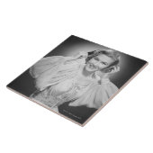 服2の女性 タイル (側面)