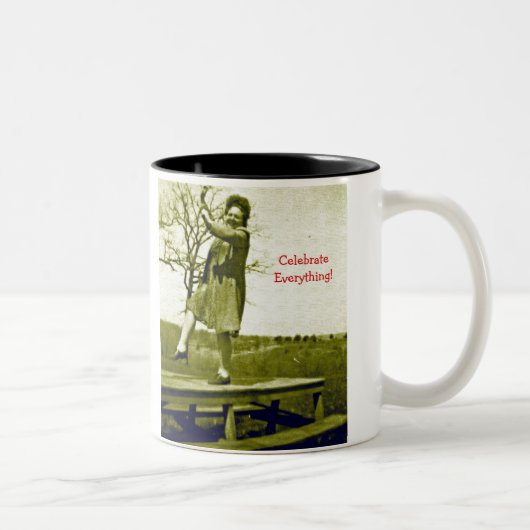 朝から蹴り出す ツートーンマグカップ (右)