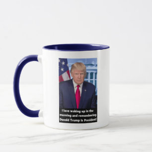 朝に目覚めるドナルド・トランプI愛 マグカップ