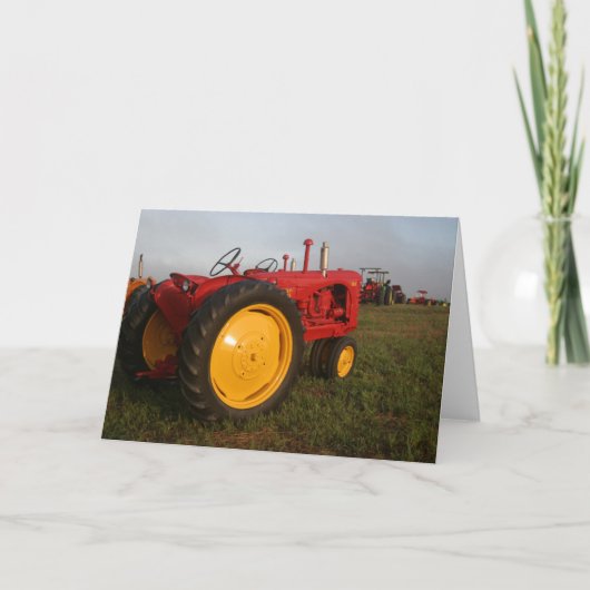 朝のグリーティングカードに赤いトラクター カード (正面)