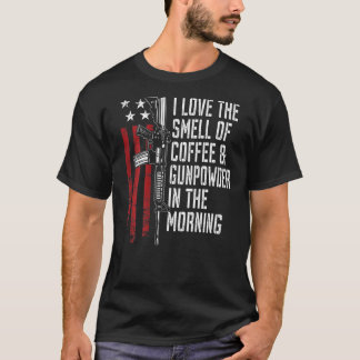 朝のコーヒーと火薬の臭い Tシャツ