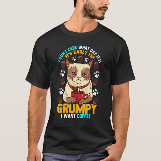 朝のコーヒーを飲む前の不機嫌な朝の猫 Tシャツ (正面)