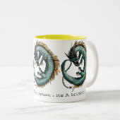 朝のドラゴンのファンタジーのマグ ツートーンマグカップ (正面右)