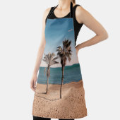 朝のビーチショアのヤシ エプロン (インサイチュ)