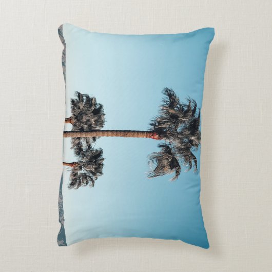 朝のヤシの木の浅い焦点の写真 アクセントクッション (裏面(縦))