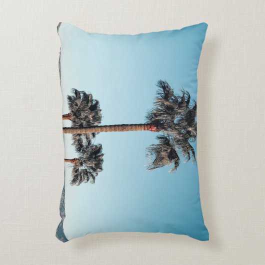 朝のヤシの木の浅い焦点の写真 アクセントクッション (正面(垂直))