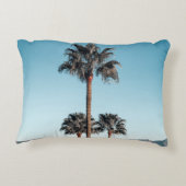 朝のヤシの木の浅い焦点の写真 アクセントクッション (裏面)