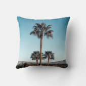 朝のヤシの木の浅い焦点写真 クッション (裏面)