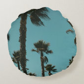 朝の低い角度の木の写真 ラウンドクッション (裏面)