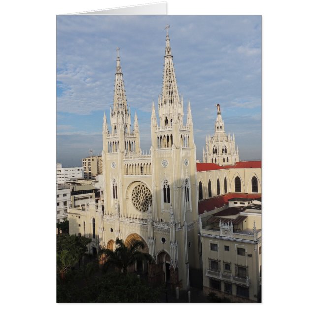 朝の大聖堂 – グアヤキル – エクアドル (正面)