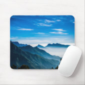 朝の山の霧の風景 マウスパッド (マウス)