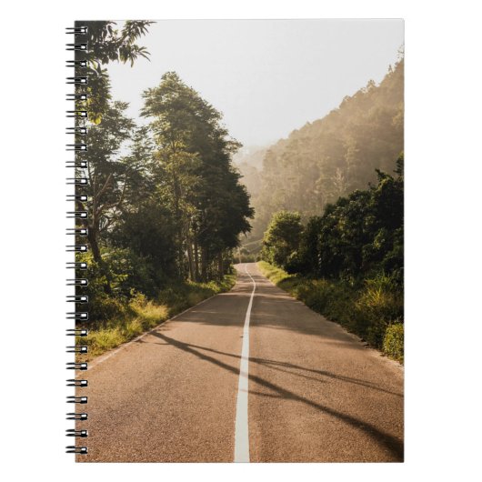 朝の灰色のコンクリート道路 ノートブック (正面)