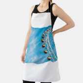 朝の空の下の白澄んい観覧車 エプロン (インサイチュ)