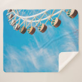 朝の空の下の白澄んい観覧車 シェルパブランケット (正面(横))