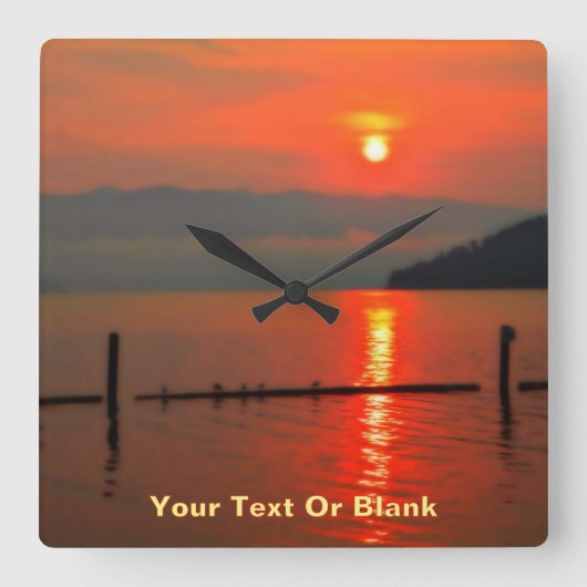 朝の赤い空 スクエア壁時計 (正面)