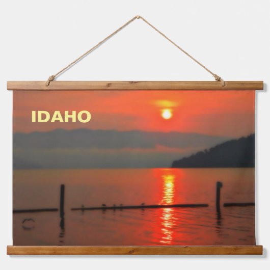 朝の赤い空 吊り下げ型タペストリー (正面)