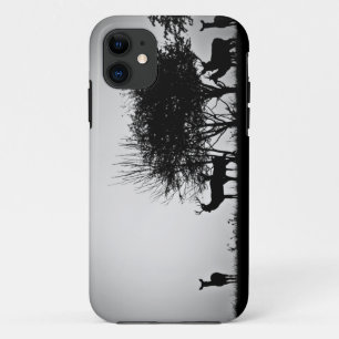 朝の霧のあるシカのイメージ iPhone 11 ケース