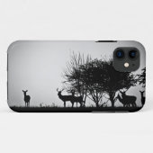 朝の霧のあるシカのイメージ Case-Mate iPhoneケース (裏面(横))