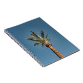 朝の青空の下の緑のヤシの木 ノートブック (右側)
