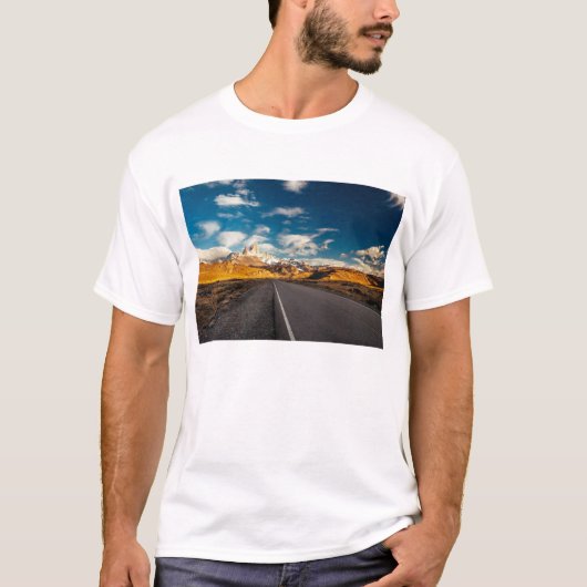 朝ライトのFitzローイ Tシャツ (正面)