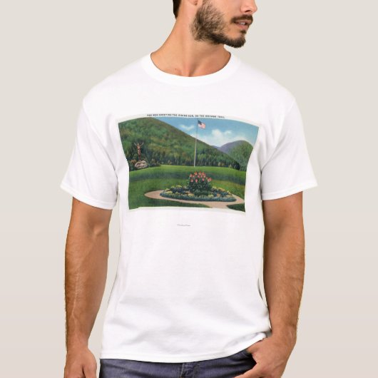 朝日の彫像に挨拶しているインディアン Tシャツ (正面)