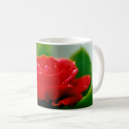 朝赤薔薇は露に覆われ コーヒーマグカップ