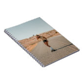 朝道で白ランニングシャツの女 ノートブック (右側)