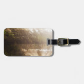 朝霧の中のセコイアの木と日射 ラゲッジタグ (正面横)