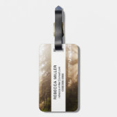 朝霧の中のセコイアの木と日射 ラゲッジタグ (裏面縦)