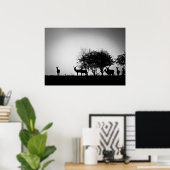 朝霧の中の鹿の姿 ポスター (ホームオフィス)