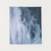 朝霧転がが立つ タペストリー (正面)