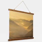 朝霧輝くの日の光 吊り下げ型タペストリー (傾斜あり)