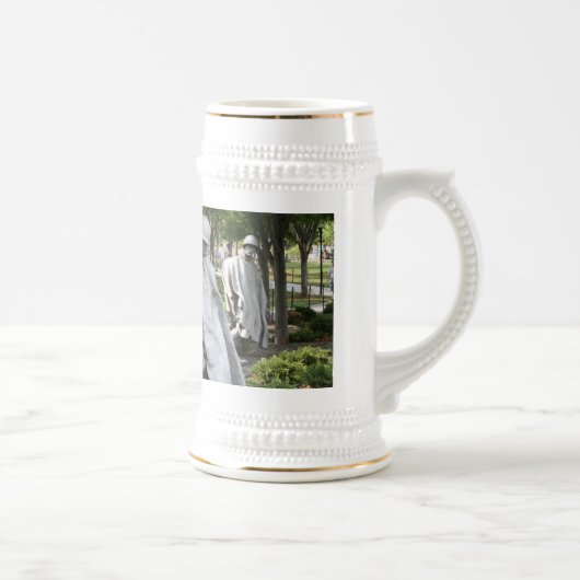 朝鮮戦争の記念物 ビールジョッキ (右)