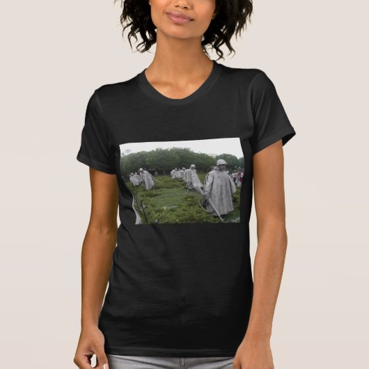 朝鮮戦争の退役軍人の記念物 Tシャツ (正面)