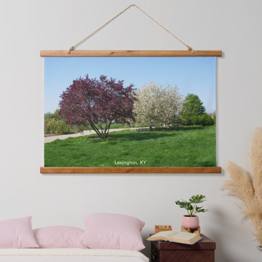 木々が美しい風景 吊り下げ型タペストリー (寝室)