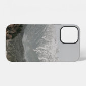 木々と山の風景 iPhoneケース (裏面横)