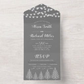 木々と明るい灰色の冬の結婚式 オールインワン招待状 (内側)