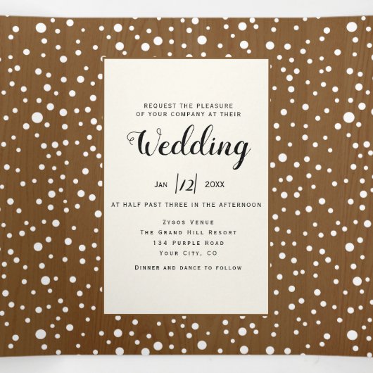 木々と明るい素朴な茶色の木の冬の結婚式 三つ折り招待状 (内部中)