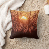 木々に隠れた夕日 クッション (ブランケット)