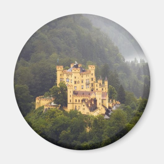 木々の中の城 マグネット (正面)