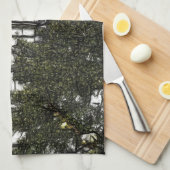 木々の間の聖域 キッチンタオル (四つ折り)