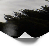 木々の間の霧の湖… ポスター (コーナー)