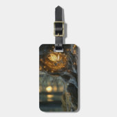 木お洒落の空洞に浮かぶ妖精の像 ラゲッジタグ (正面縦)