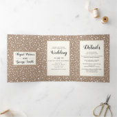 木とライトクラフト紙素朴な冬の結婚式 三つ折り招待状 (内部)