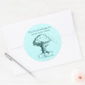 木と本、ライトブルー ラウンドシール (封筒)