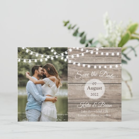 木と素朴弦のライト日付カードを保存する 招待状 (スタンド正面)