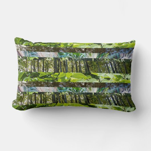 木と葉木類の幾何学的デザイン ランバークッション (正面)