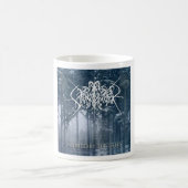 木によって"インスパイアSwordbearerは"襲います コーヒーマグカップ (中央)