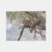 木にヒョウ フリースブランケット (正面(横))