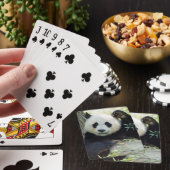 木に対して休んでいるジャイアントパンダ トランプ (インサイチュ)